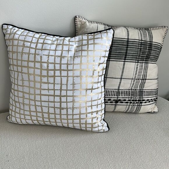 Decorative Pillow Decor Bundle (2) - Picture 2 of 7